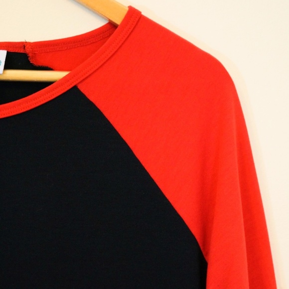 Lularoe "randy" tee - Picture 2 of 6